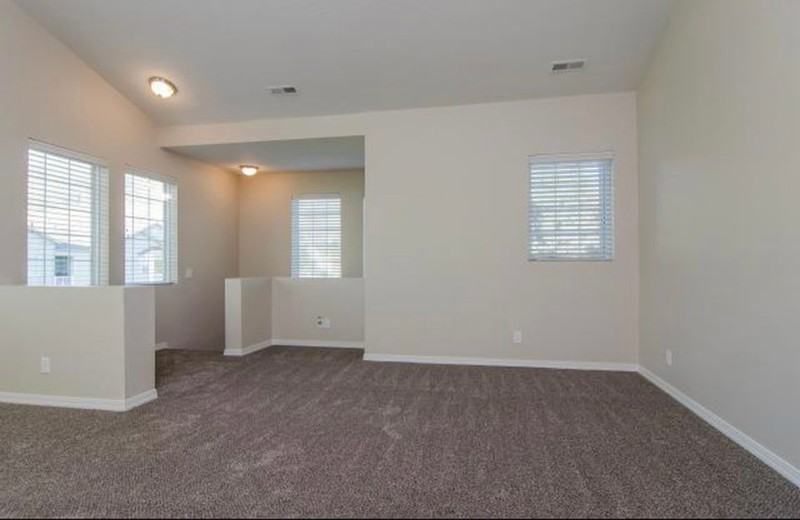 966 Courtyard Ln - Photo 5 of 17