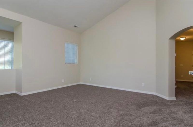 966 Courtyard Ln - Photo 6 of 17