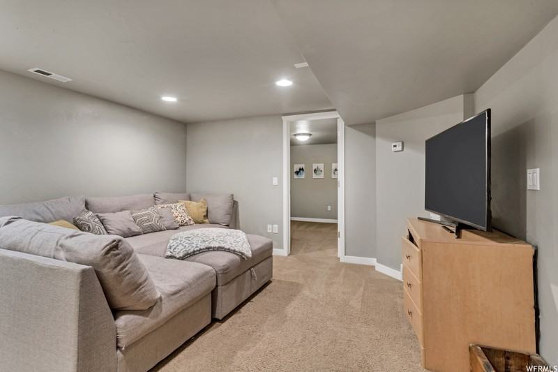 148 E Center St - Photo 3 of 9