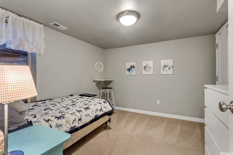 148 E Center St - Photo 4 of 9