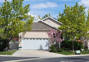 featured image of 679 E Villager Ln