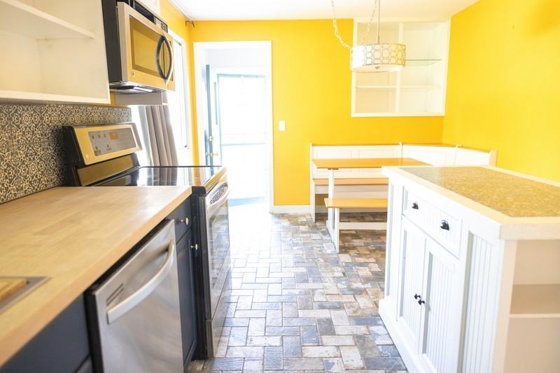2162 Jackson Ave - Photo 5 of 23