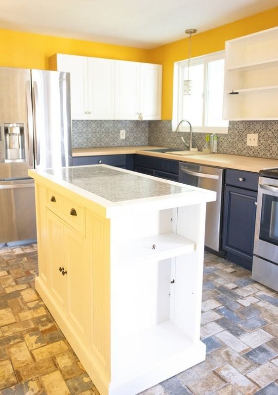 2162 Jackson Ave - Photo 6 of 23
