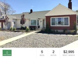featured image of 220 E Greenwood Ave
