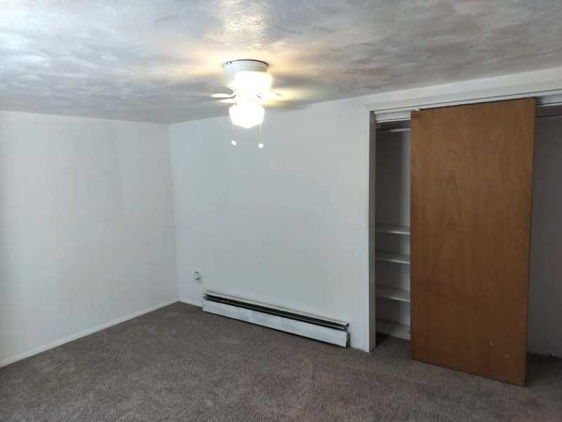 220 E Greenwood Ave - Photo 2 of 20