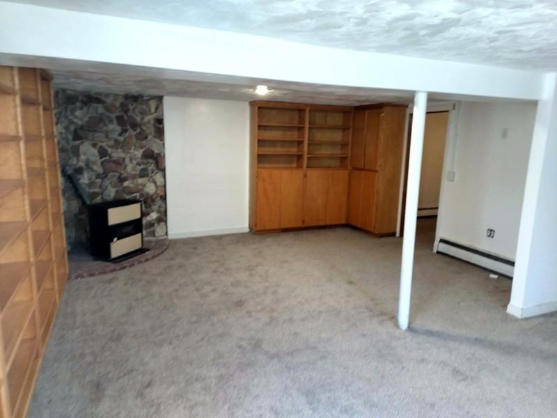 220 E Greenwood Ave - Photo 3 of 20
