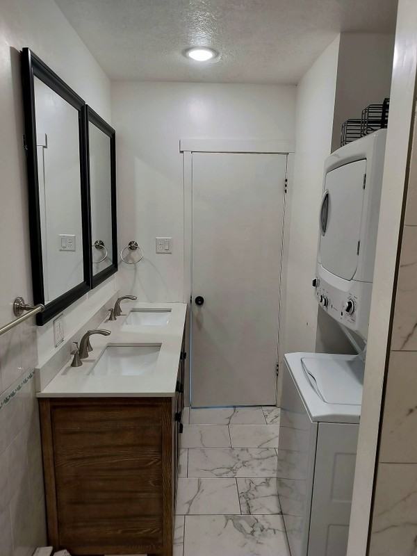 220 E Greenwood Ave - Photo 6 of 20