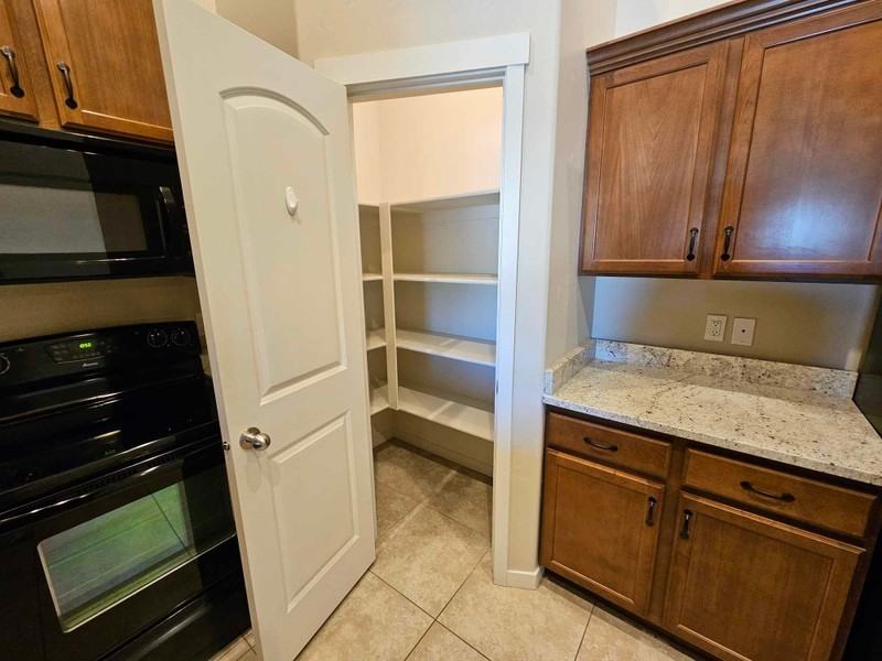 203 E Jordan Ridge Blvd #210 - Photo 5 of 27