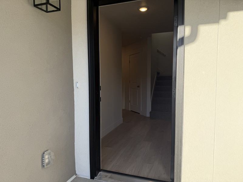 4013 S Woodland Ave - Photo 2 of 50