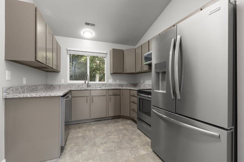 788 Nw #1 - Photo 3 of 17