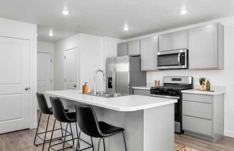 1898 N Patchwork Ave - Photo 4 of 21