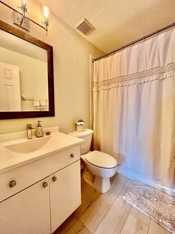 6400 46th Ave N #26 - Photo 2 of 12