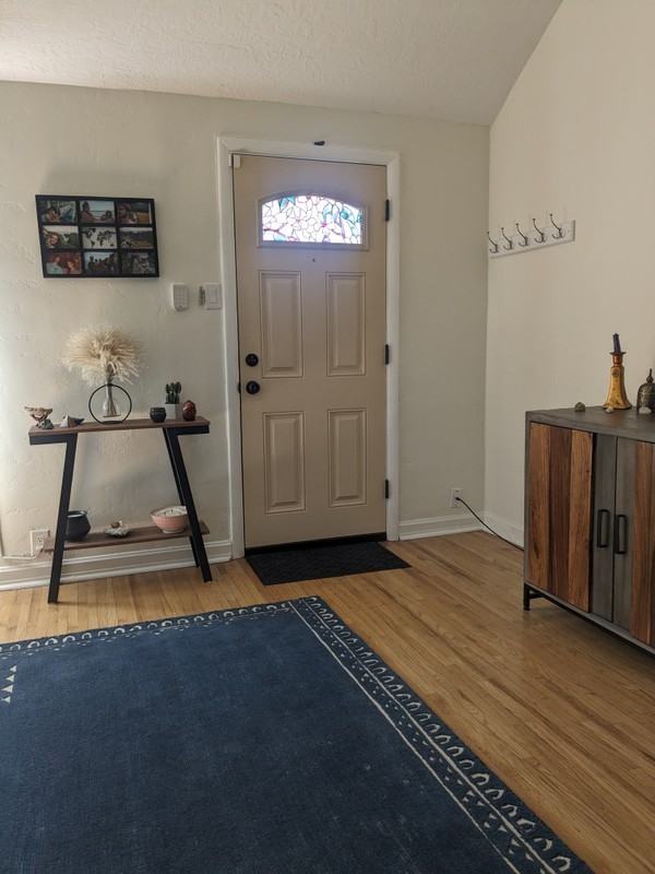 1400 S Foothill Dr - Photo 2 of 37