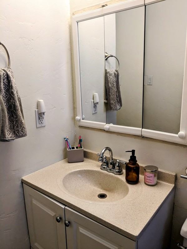 1400 S Foothill Dr - Photo 7 of 37