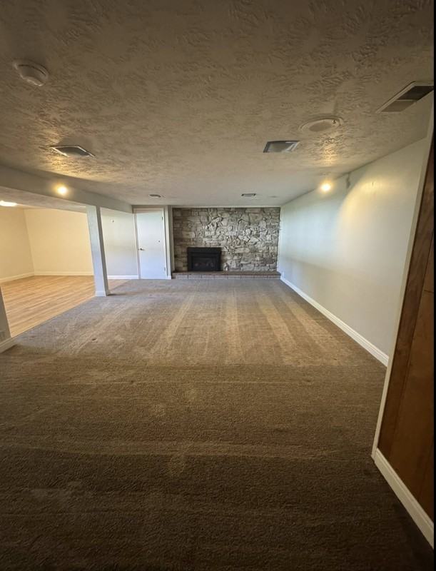 272 N State St - Photo 5 of 17
