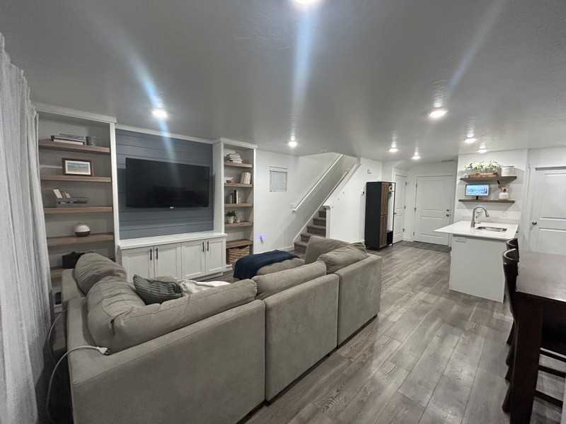 3908 W Orinda Dr - Photo 2 of 14