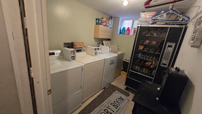 1222 S Windsor St - Photo 2 of 10