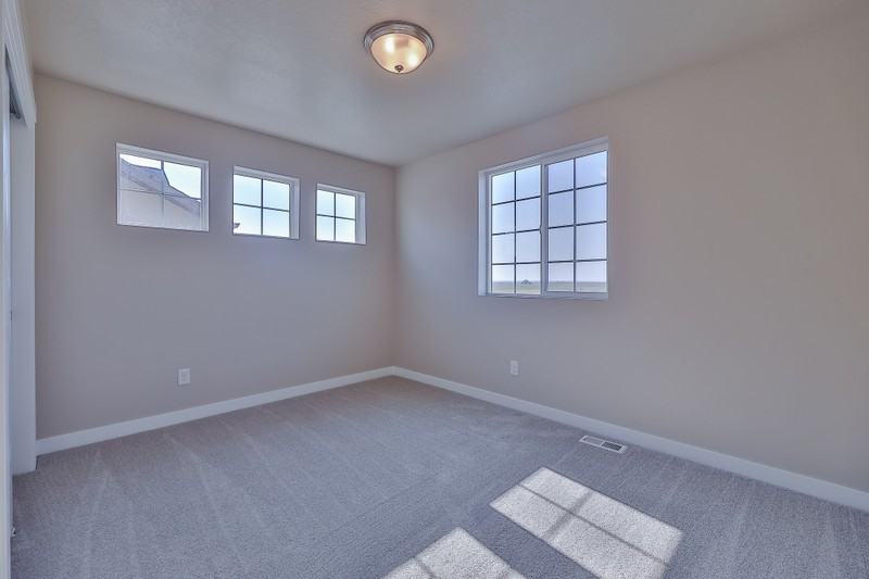 1062 W Osprey Dr - Photo 7 of 12