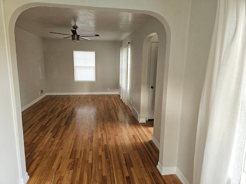 324 W Center St #1 - Photo 3 of 16