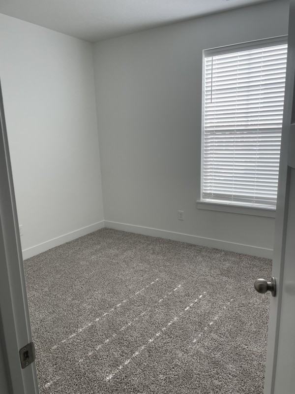1382 Nw #204 - Photo 5 of 12