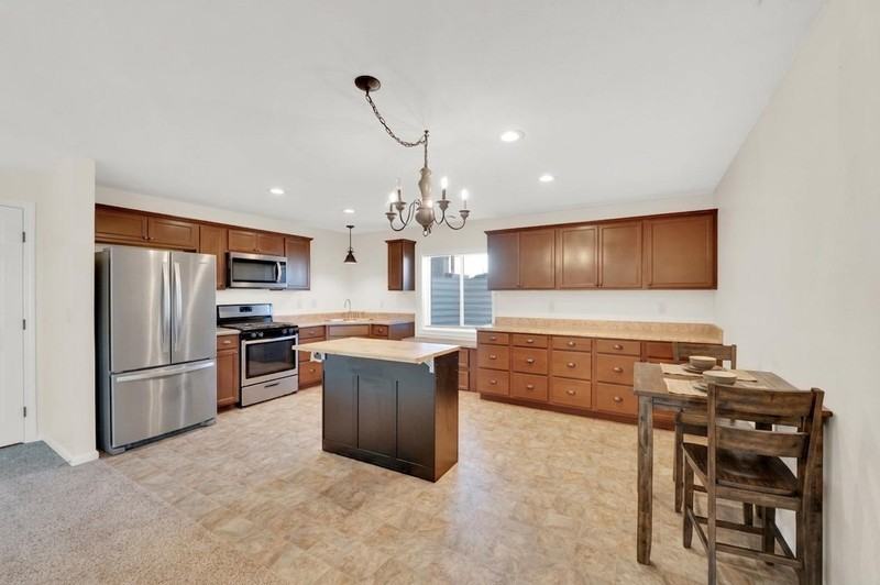 7246 W Juniper Tree Cv - Photo 3 of 24
