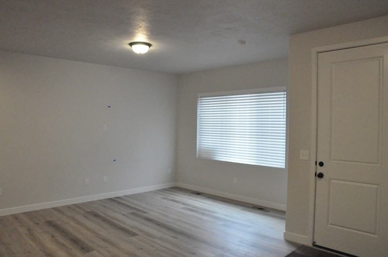 15121 S Reins Way - Photo 2 of 7