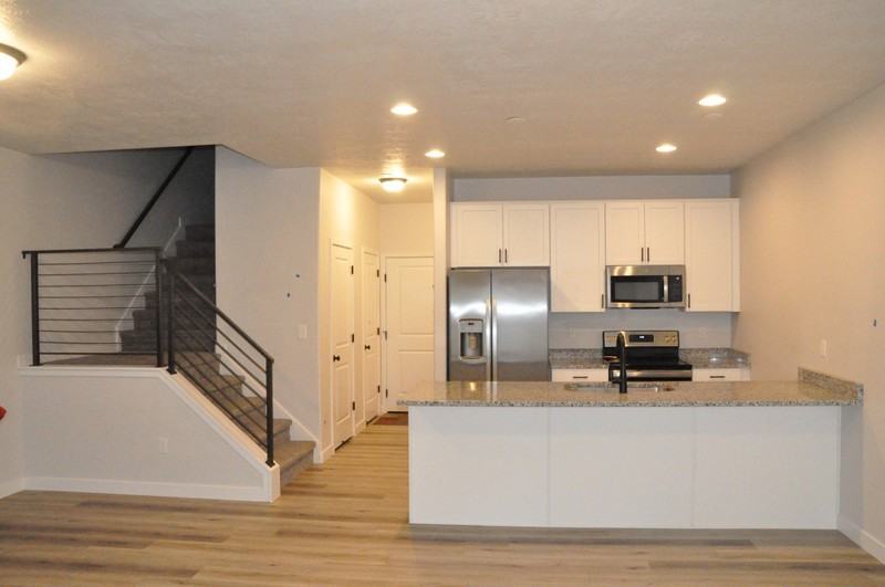 15121 S Reins Way - Photo 4 of 7