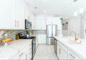 featured image of 431 W Palomino Way