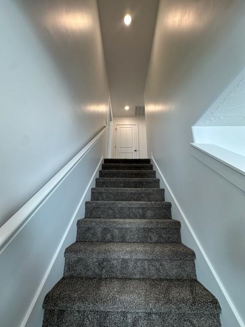 604 S Rockwell Ln - Photo 4 of 11