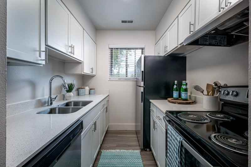 2457 S St #7 - Photo 4 of 7
