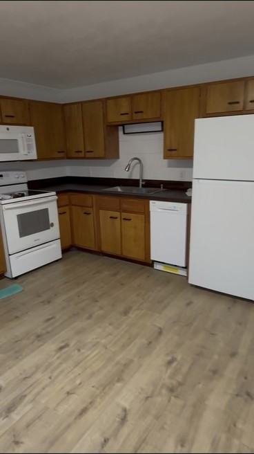 742 W Gentile St #1 - Photo 2 of 3