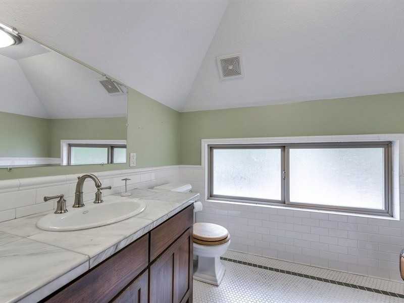 161 S St - Photo 4 of 10