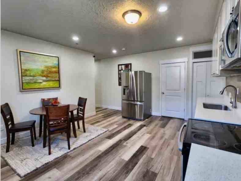 6312 S Echomount Rd - Photo 6 of 8