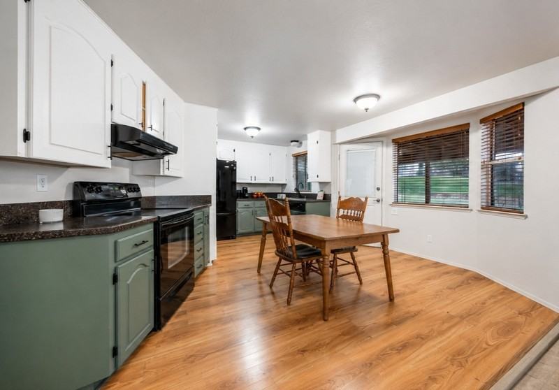 3204 S Johnson Pl - Photo 5 of 13