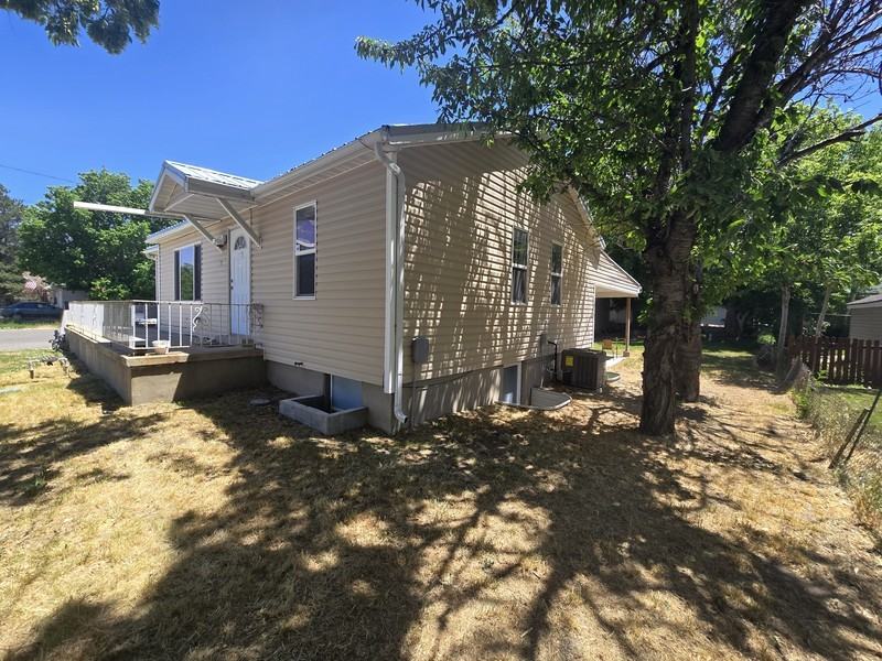 509 W Aly #A - Photo 3 of 24