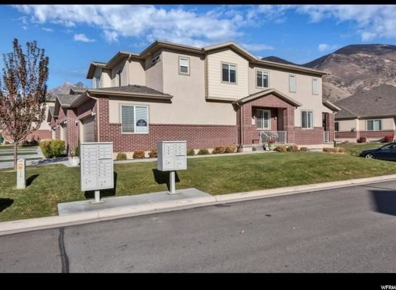 9582 N Deerfield Ln - Photo 3 of 44
