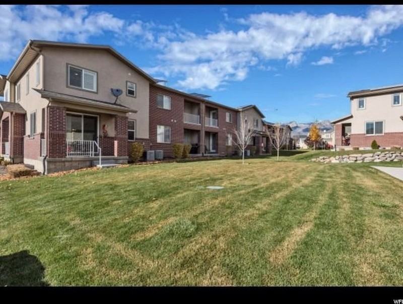 9582 N Deerfield Ln - Photo 4 of 44