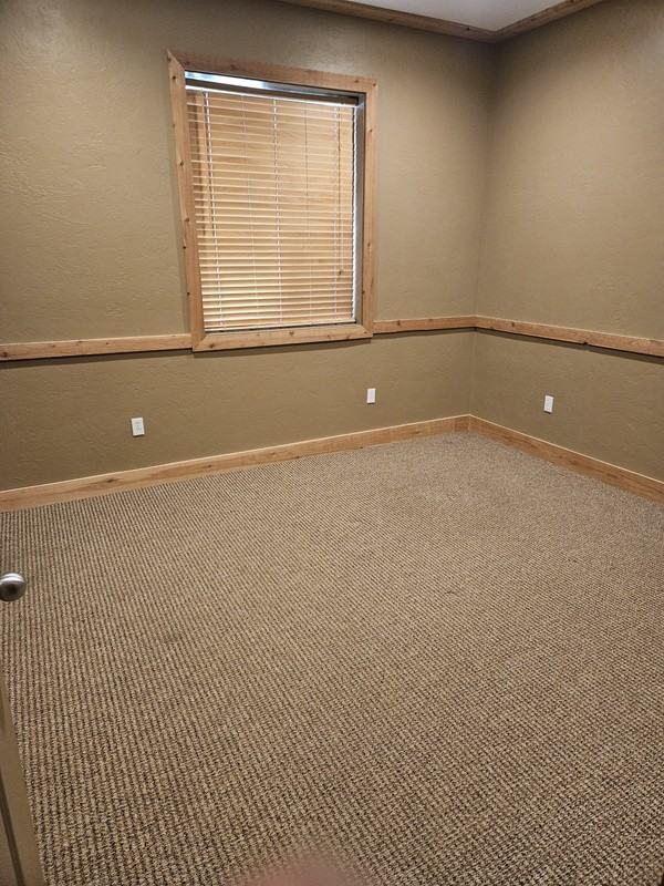 9702 Nw - Photo 6 of 10