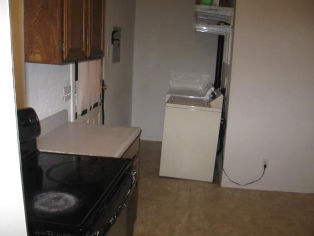 155 S Hawkes Ct - Photo 4 of 19
