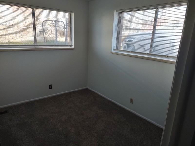 3251 Sw #2 - Photo 4 of 5