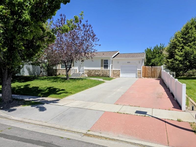 1031 Sw - Photo 3 of 6
