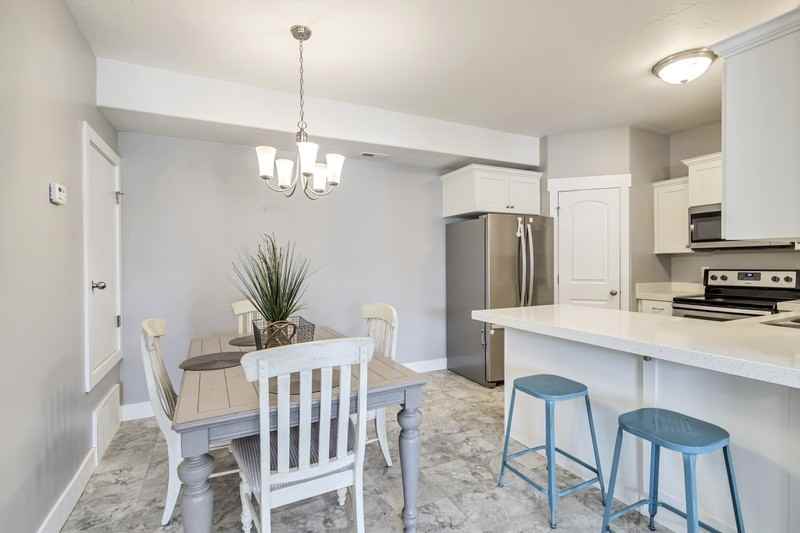 161 W Ridge Rd - Photo 3 of 12
