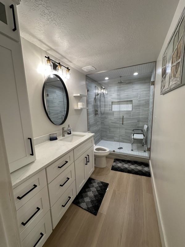 808 N Charlotte St - Photo 3 of 6