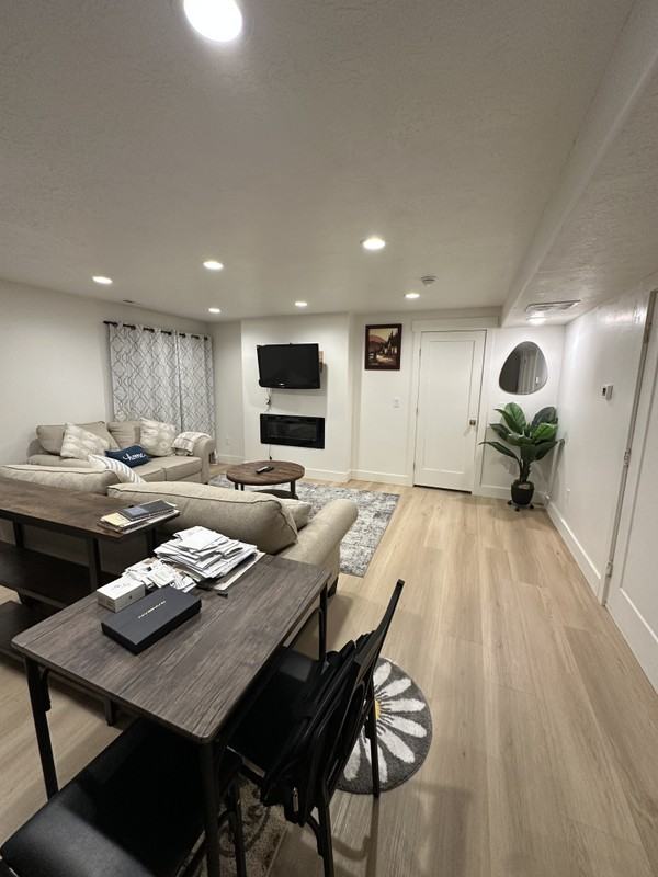 808 N Charlotte St - Photo 6 of 6