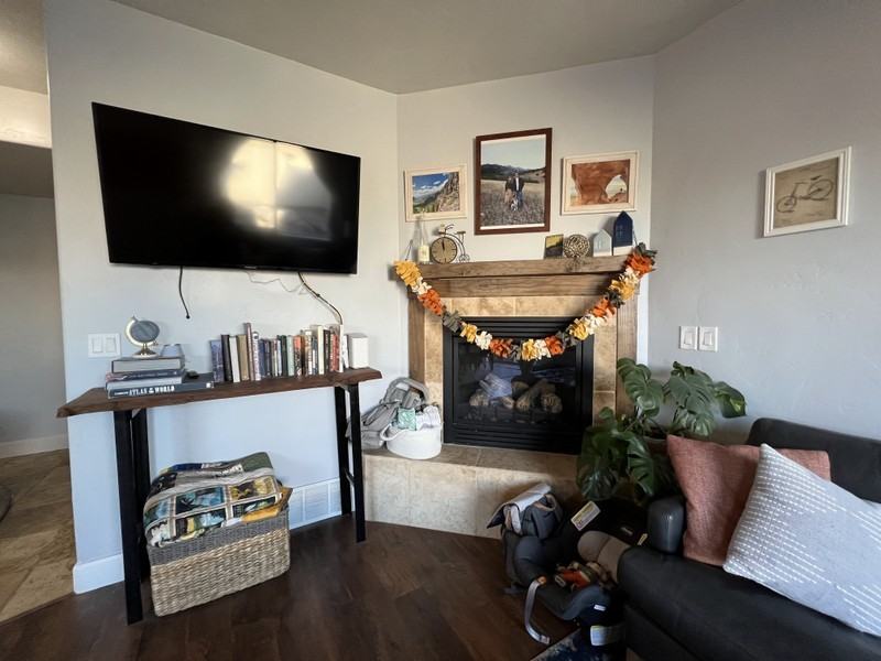 318 E Seagull Ln - Photo 5 of 20