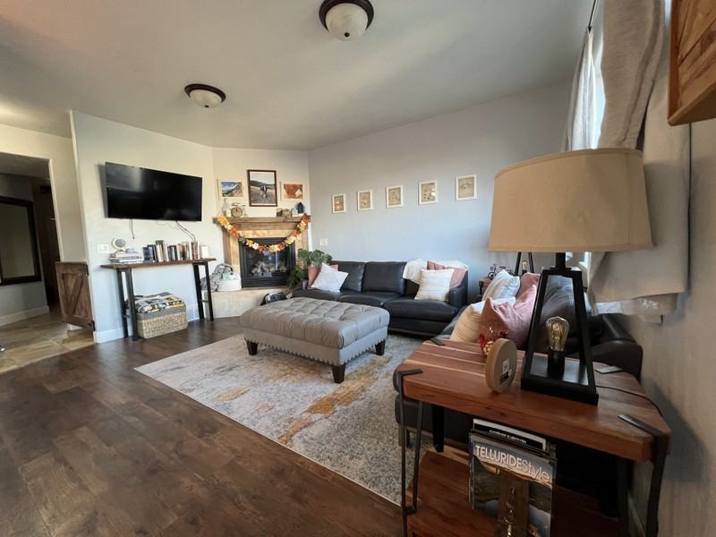 318 E Seagull Ln - Photo 6 of 20