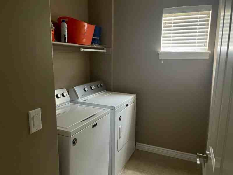 561 E Purple Lilac Ln - Photo 2 of 10