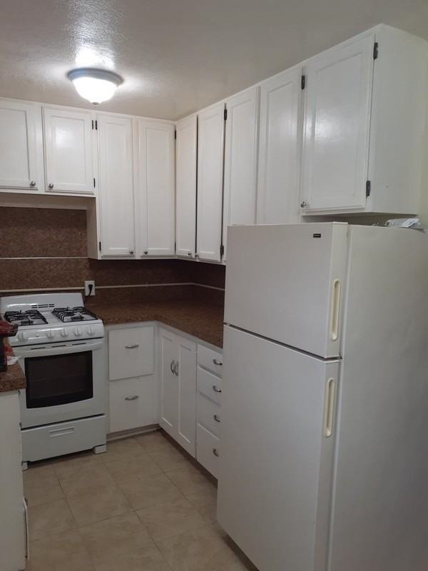 910 Capitol St #1 - Photo 2 of 6