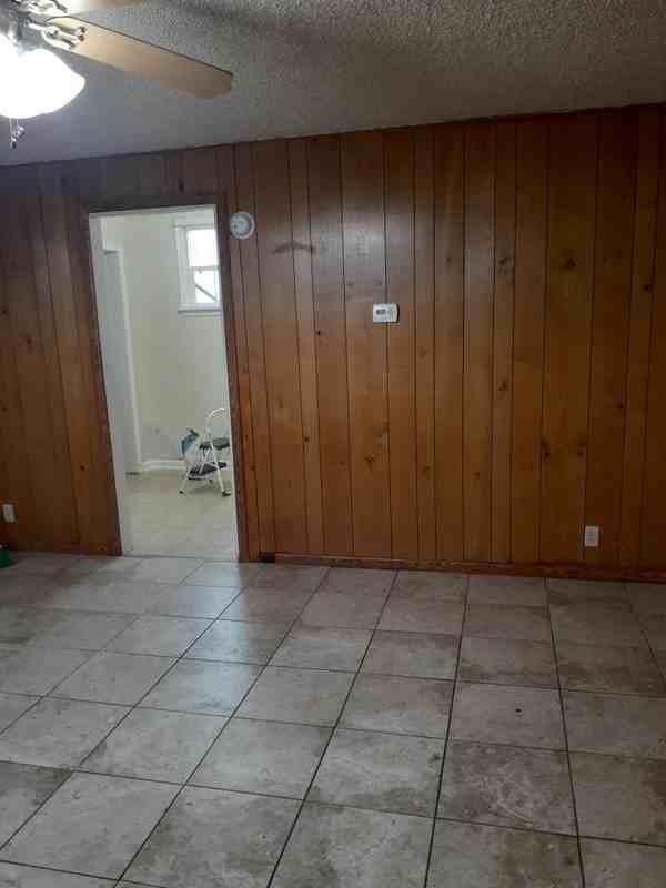 910 Capitol St #1 - Photo 4 of 6