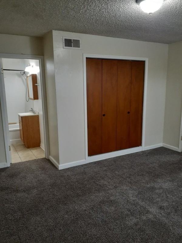 910 Capitol St #1 - Photo 5 of 6